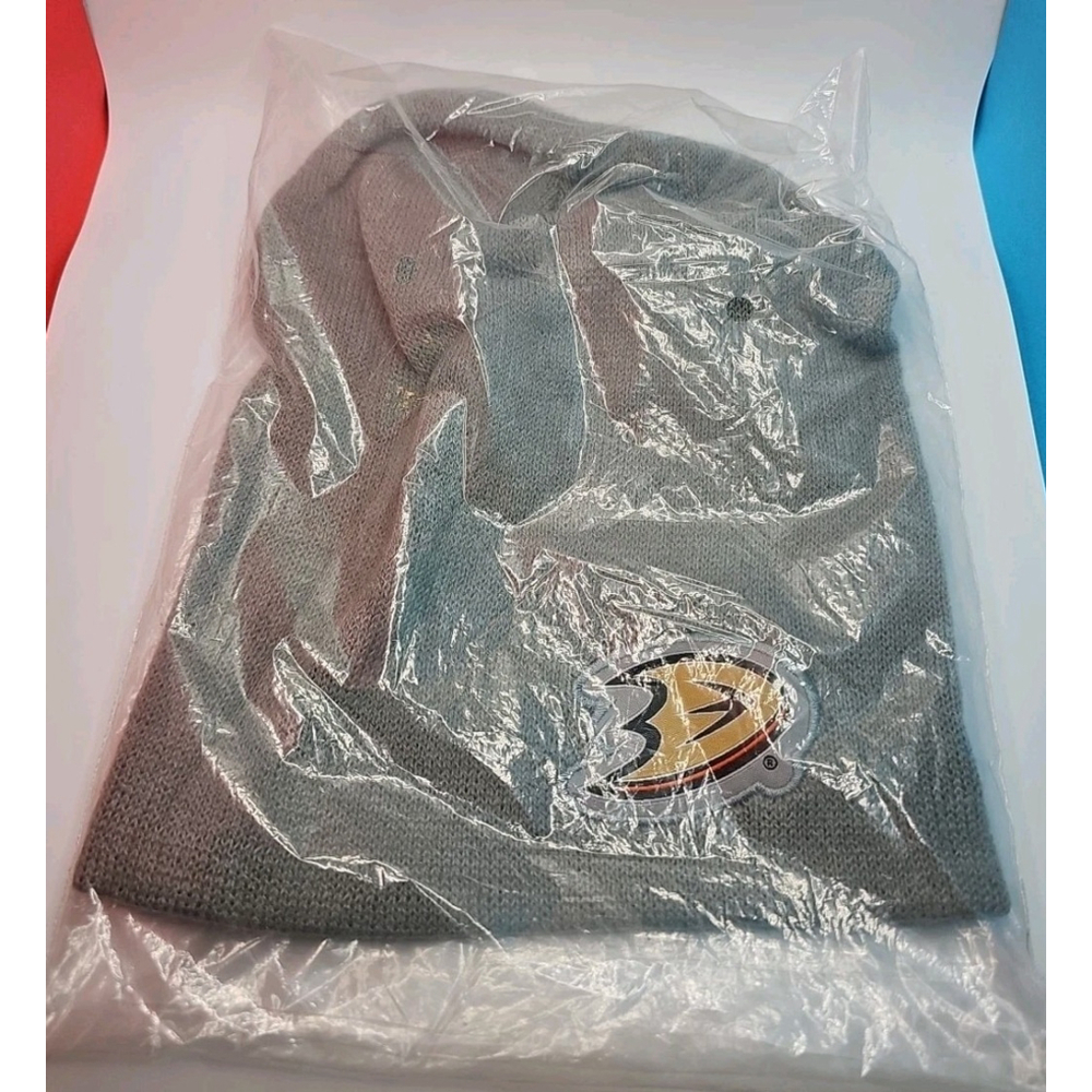 NHL Anaheim Ducks Coors Light Knit Winter Hat Toque New In Sealed Package